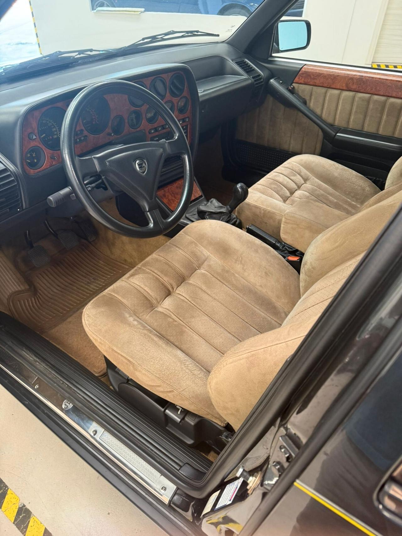 Lancia Thema Ferrari