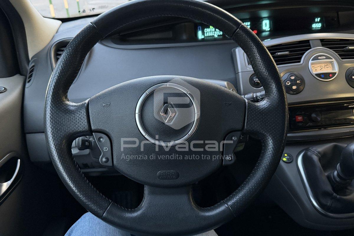 RENAULT Grand Scénic 1.6 16V Dynamique