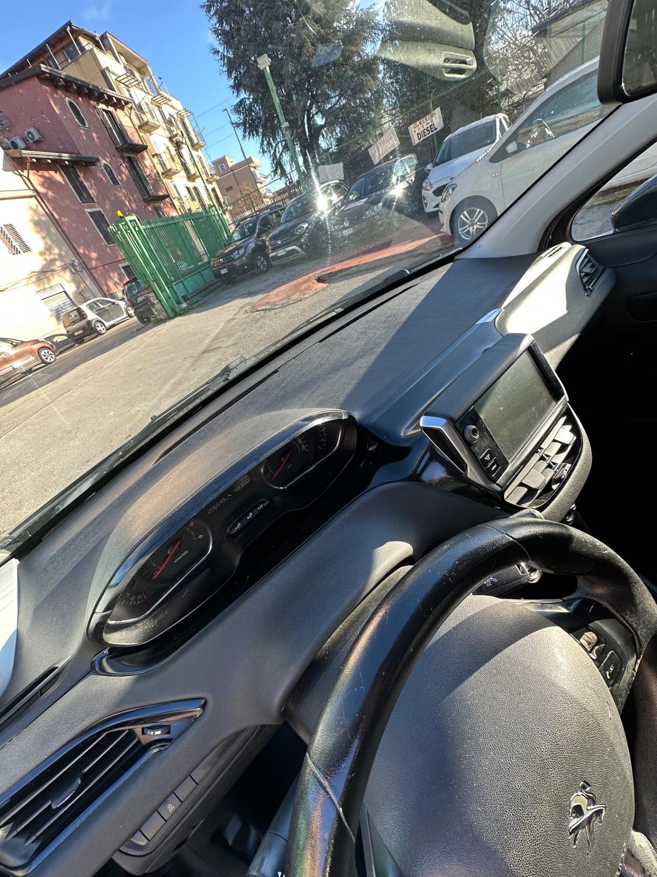 Peugeot 208 1.4 HDi 68 CV 5 porte Active