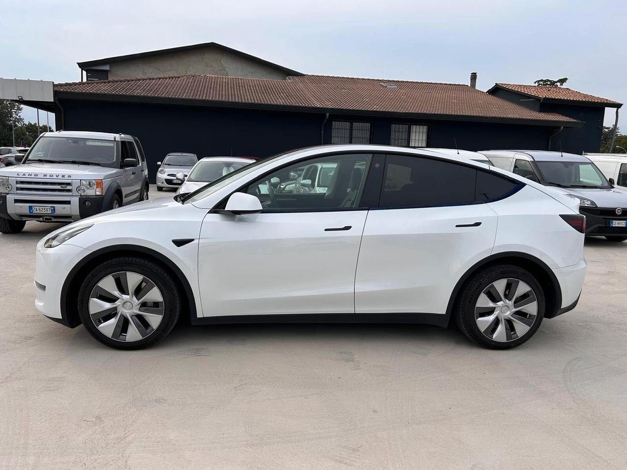 Tesla Model Y Long Range AWD