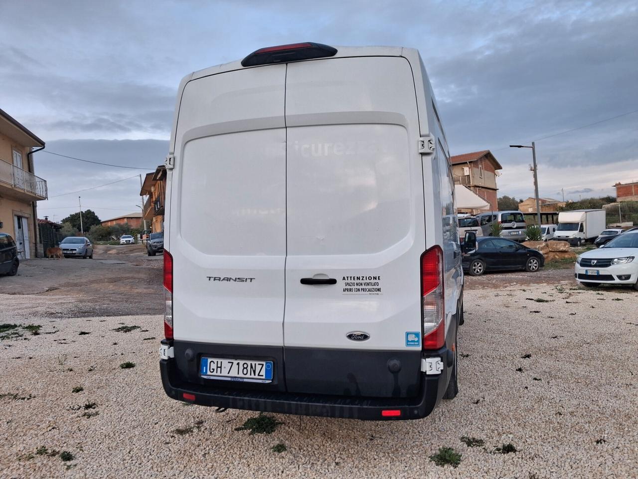 Ford transit passo lungo tetto alto iva esposta