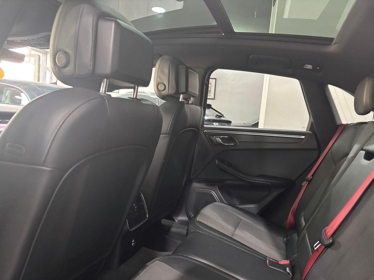 PORSCHE MACAN 2.0 265CV TETTO-NAVI