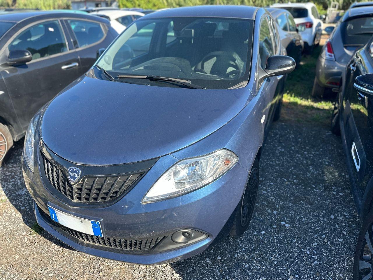 LANCIA Ypsilon III 2021 - Ypsilon 1.0 firefly hybrid Silver s&s 70cv