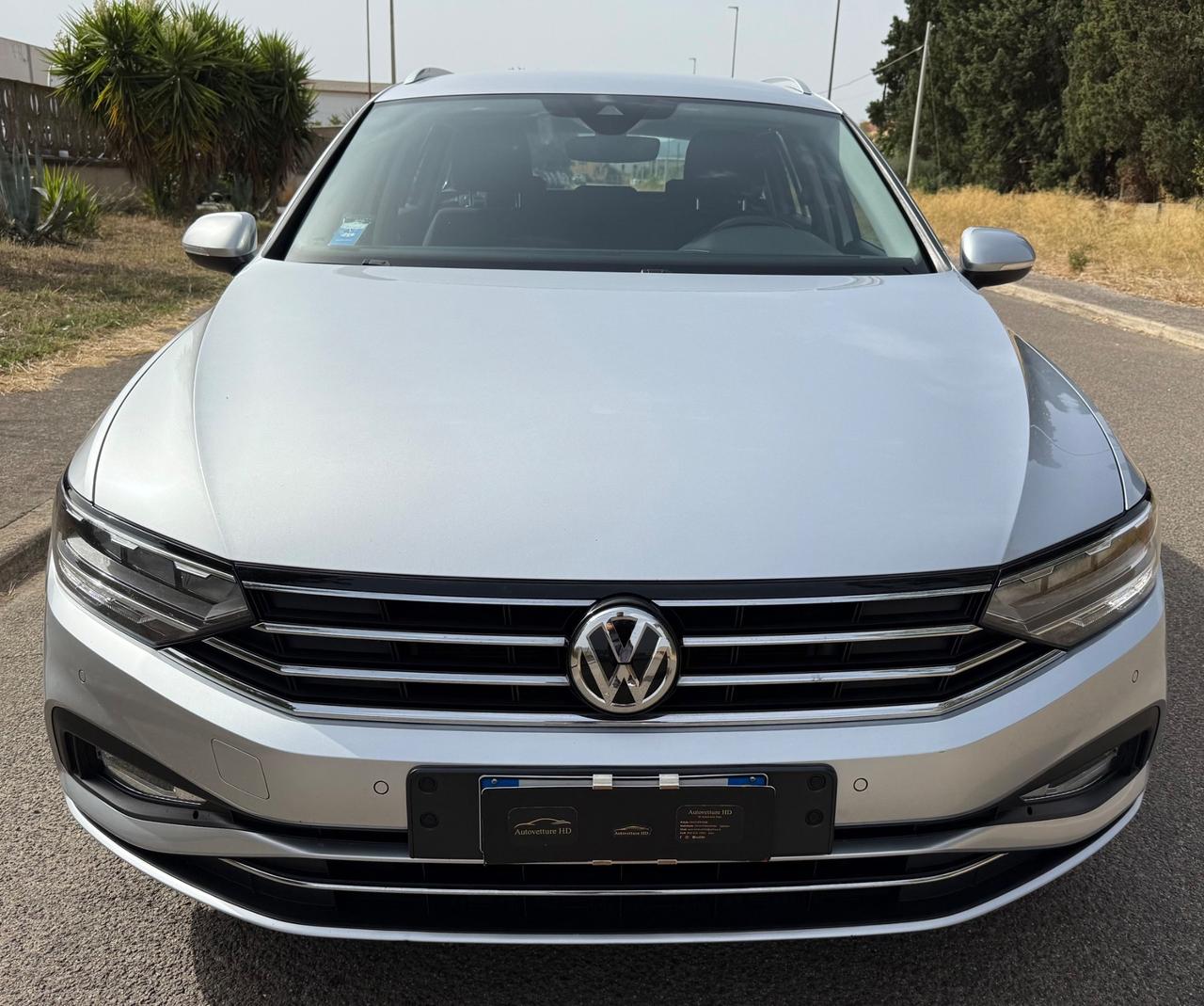 Volkswagen Passat Variant 1.6 TDI SCR DSG Business BMT