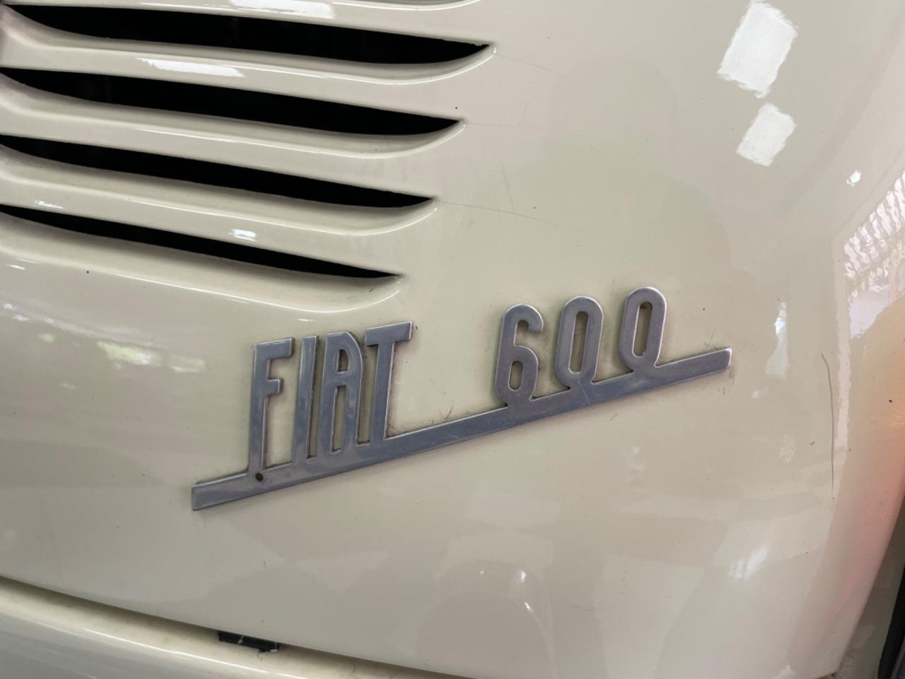 Fiat 600 FIAT 600 FANALONA