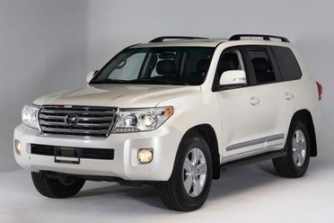 Toyota Land Cruiser 200 4.5 V8 7 Posti