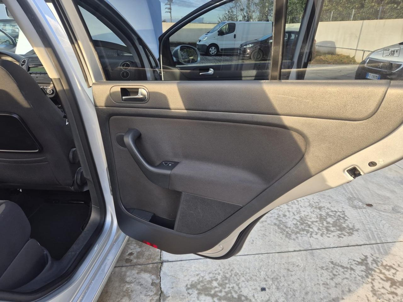 Volkswagen Golf Plus 1.6 TDI DPF Highline