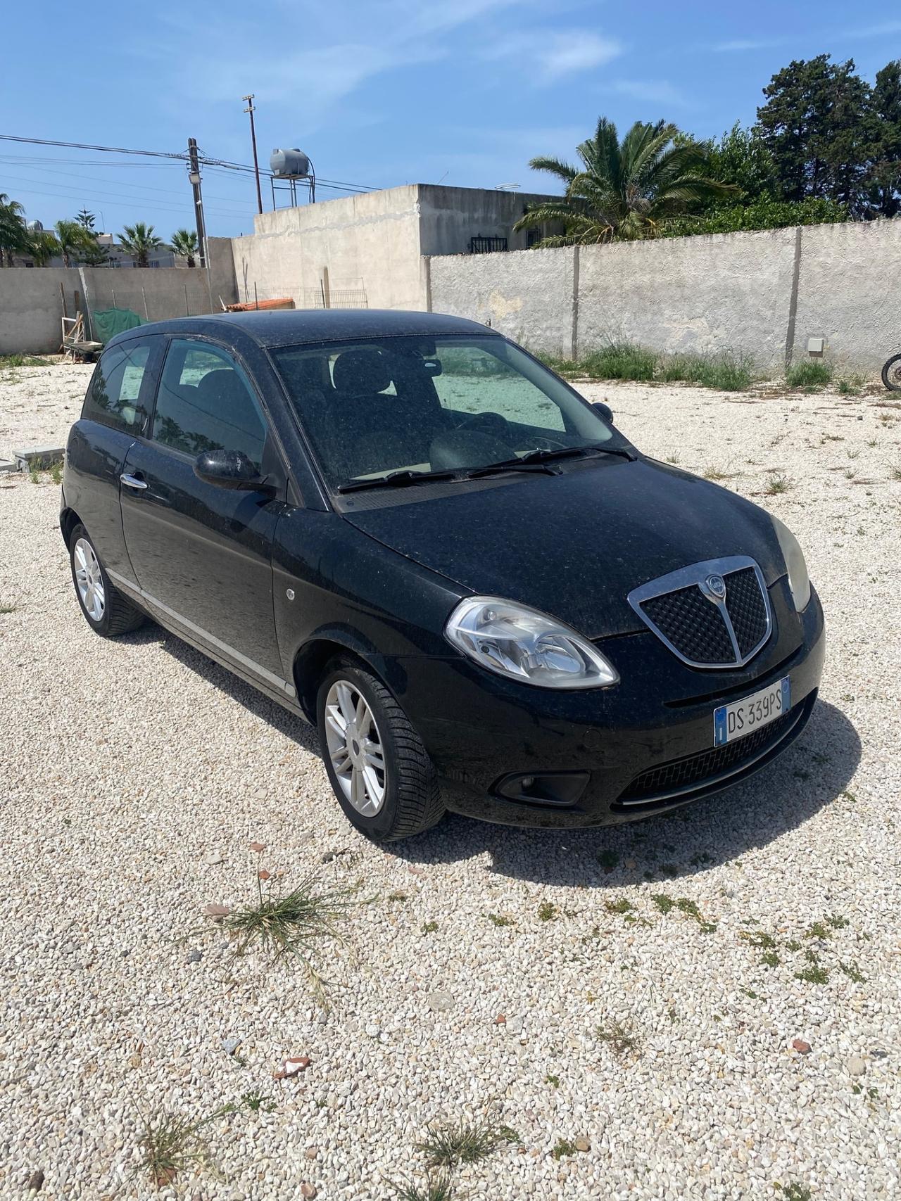 Lancia Ypsilon 1.2 Oro