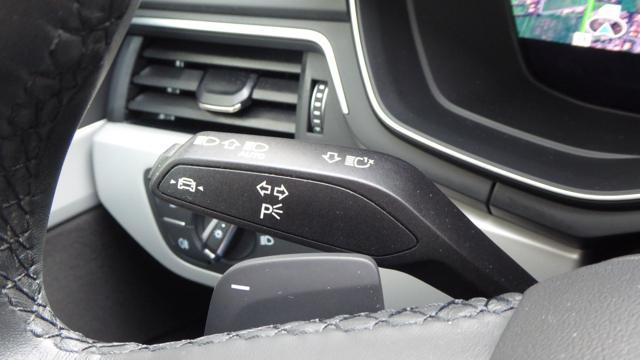 AUDI A4 Avant 40 TDI S tronic Business Advanced