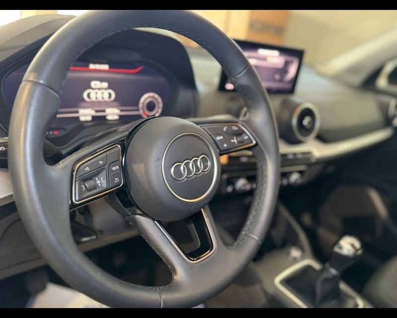 Audi Q2 30 TFSI Business Advanced