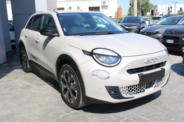 Fiat 600 1.2 hybrid 110cv AUTOM. con Navi e CarPlay