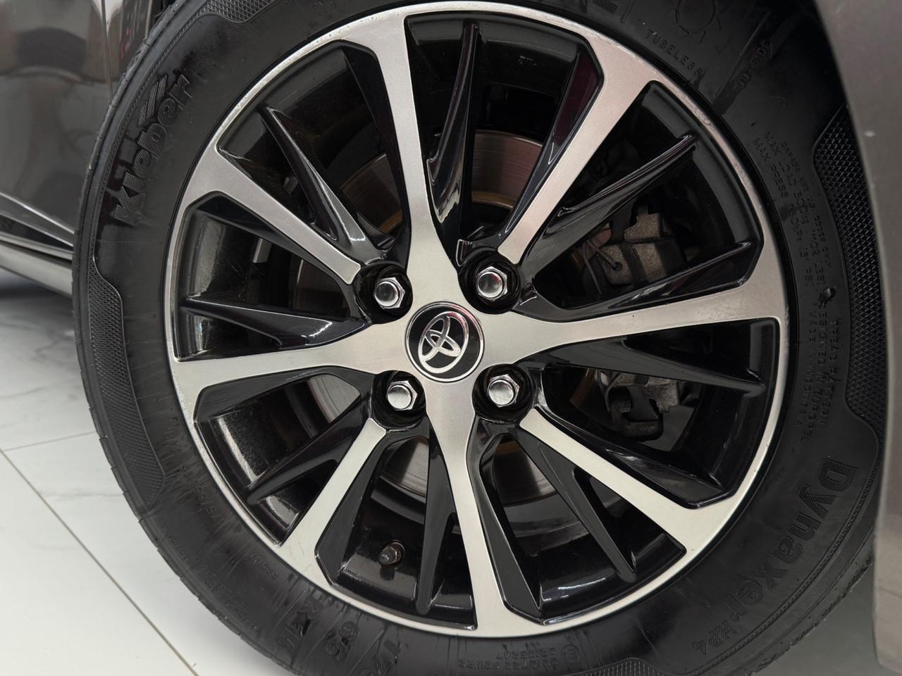 Toyota Yaris Hybrid Lounge Full Optional