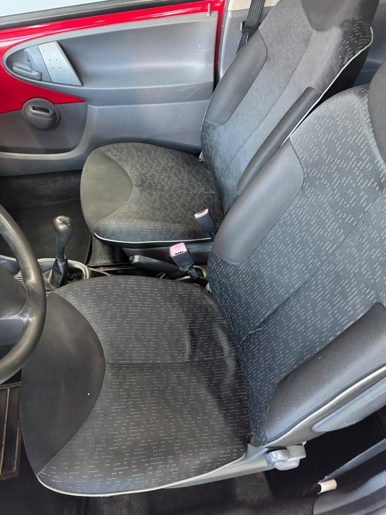 Peugeot 107 1.0 68CV 3p. Plaisir