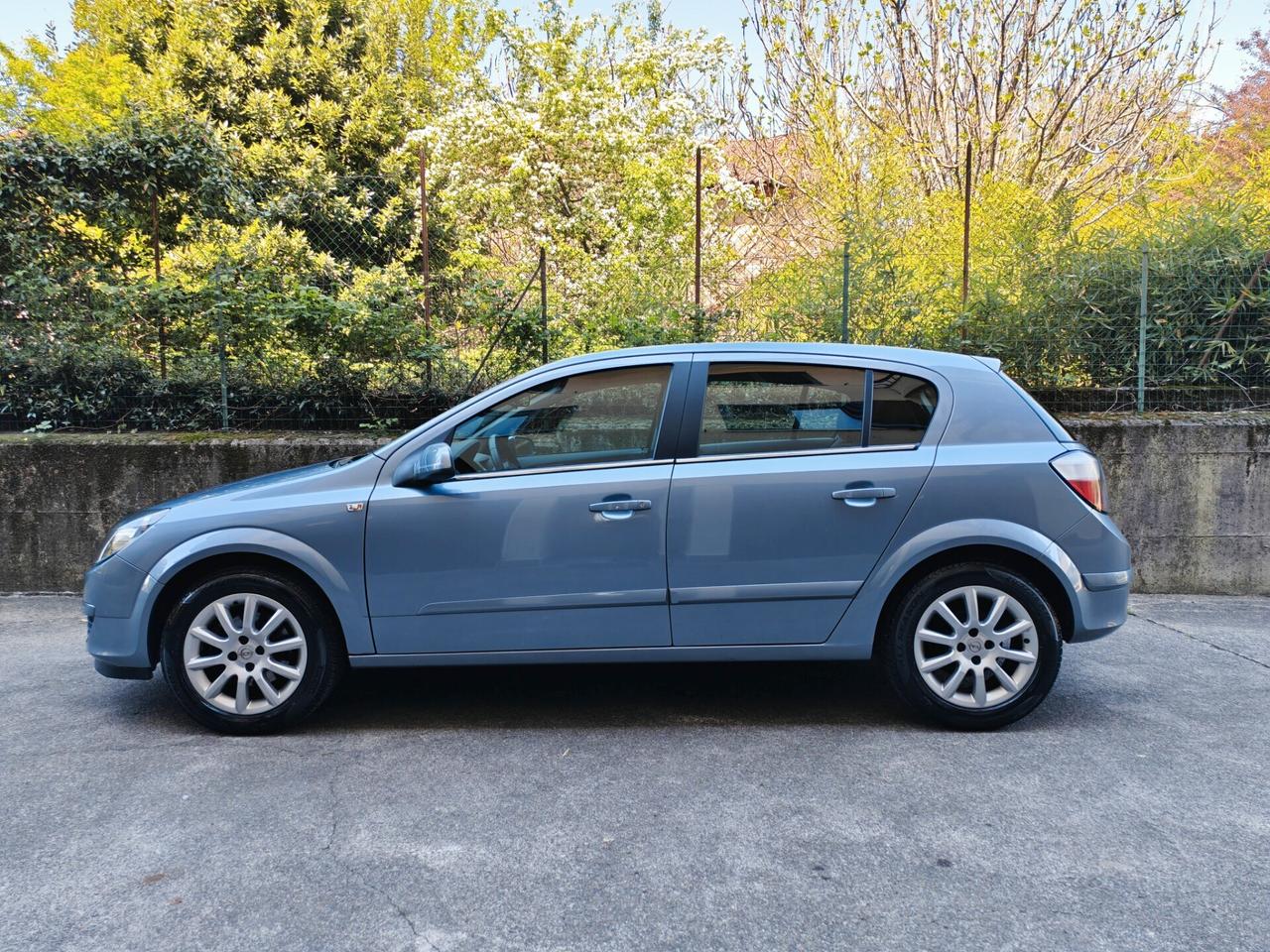 Opel Astra 1.6 BENZINA 105cv / Uniproprietario