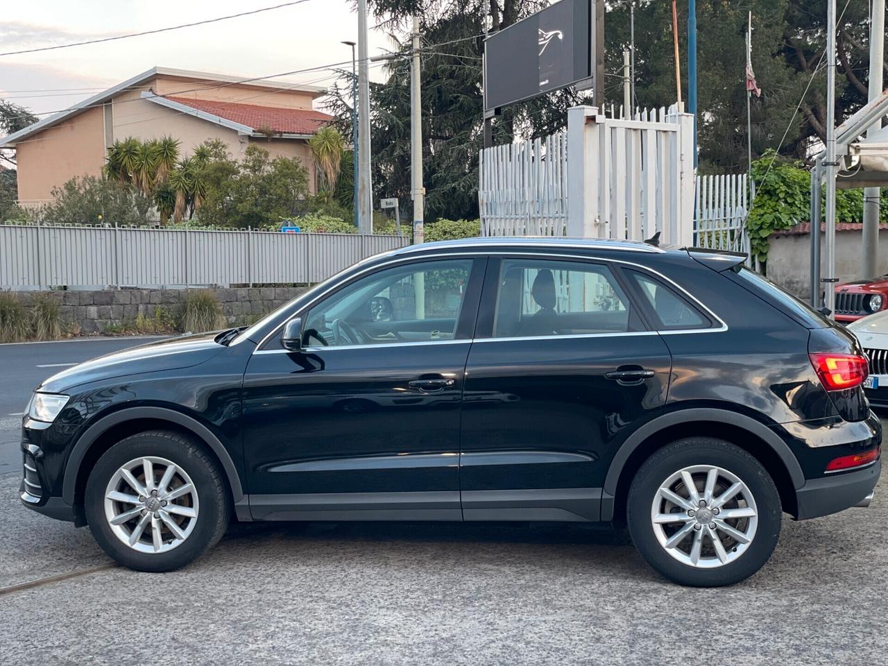 Audi Q3 2.0 TDI 120 CV Sport