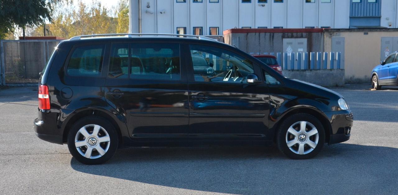 Volkswagen Touran 2.0 TDI 136CV Highline