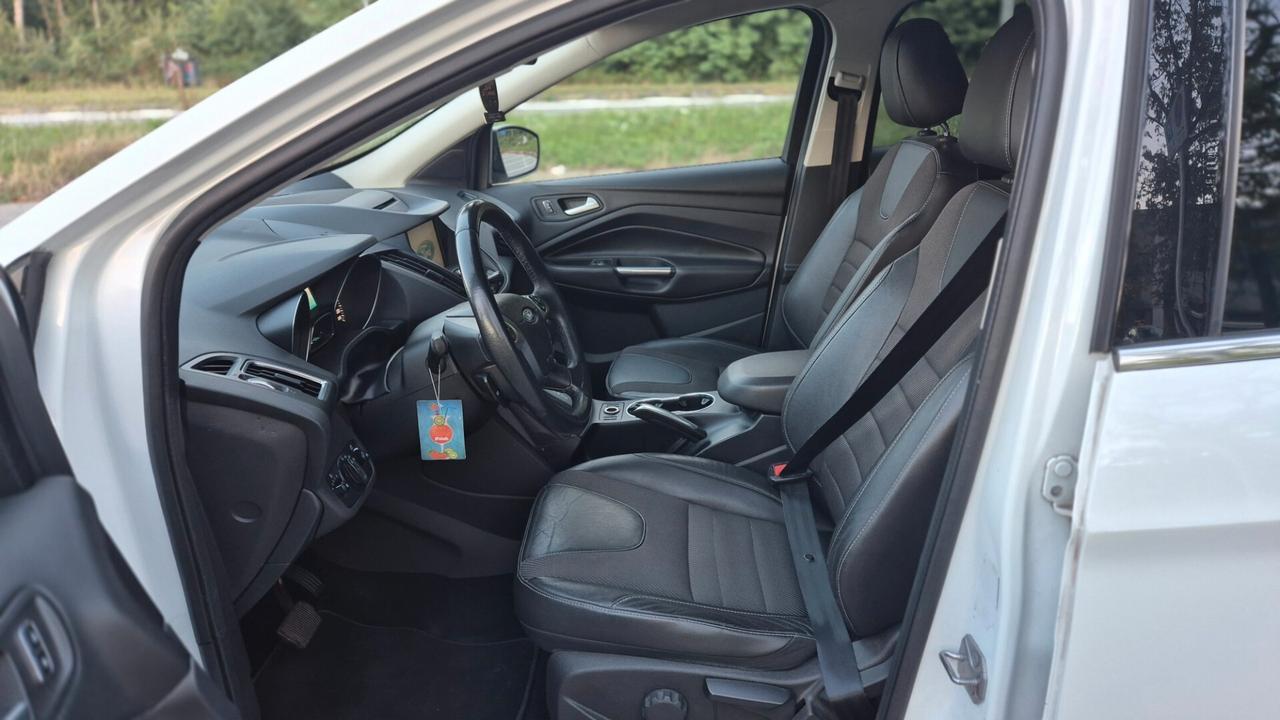 Ford Kuga 2.0 TDCI 150 CV S&S 4WD Powershift Titanium Business