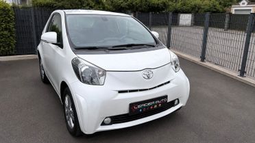 Toyota iQ 1.0 68 Cv Keyless - Cerchi in lega - Comandi