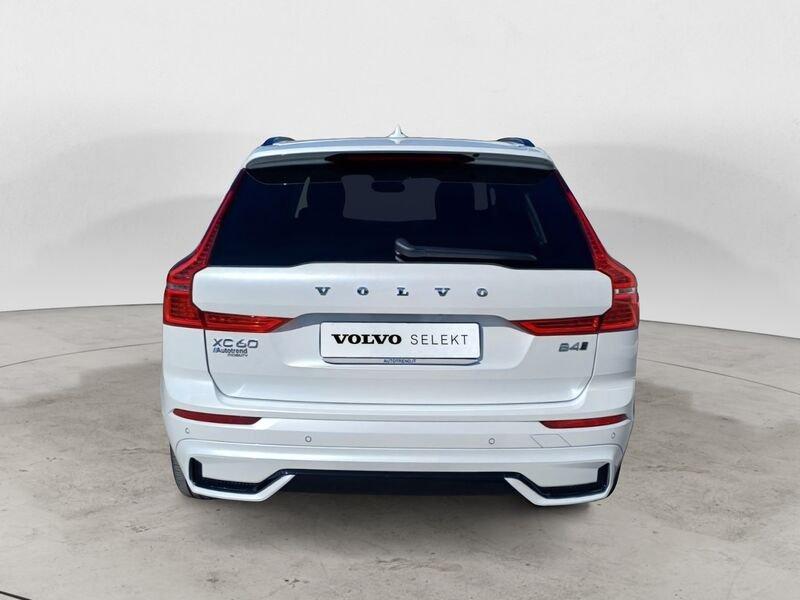 Volvo XC60 B4 197+14 CV AWD Automatica Mild Hybrid Diesel Plus Dark N1 Autocarro