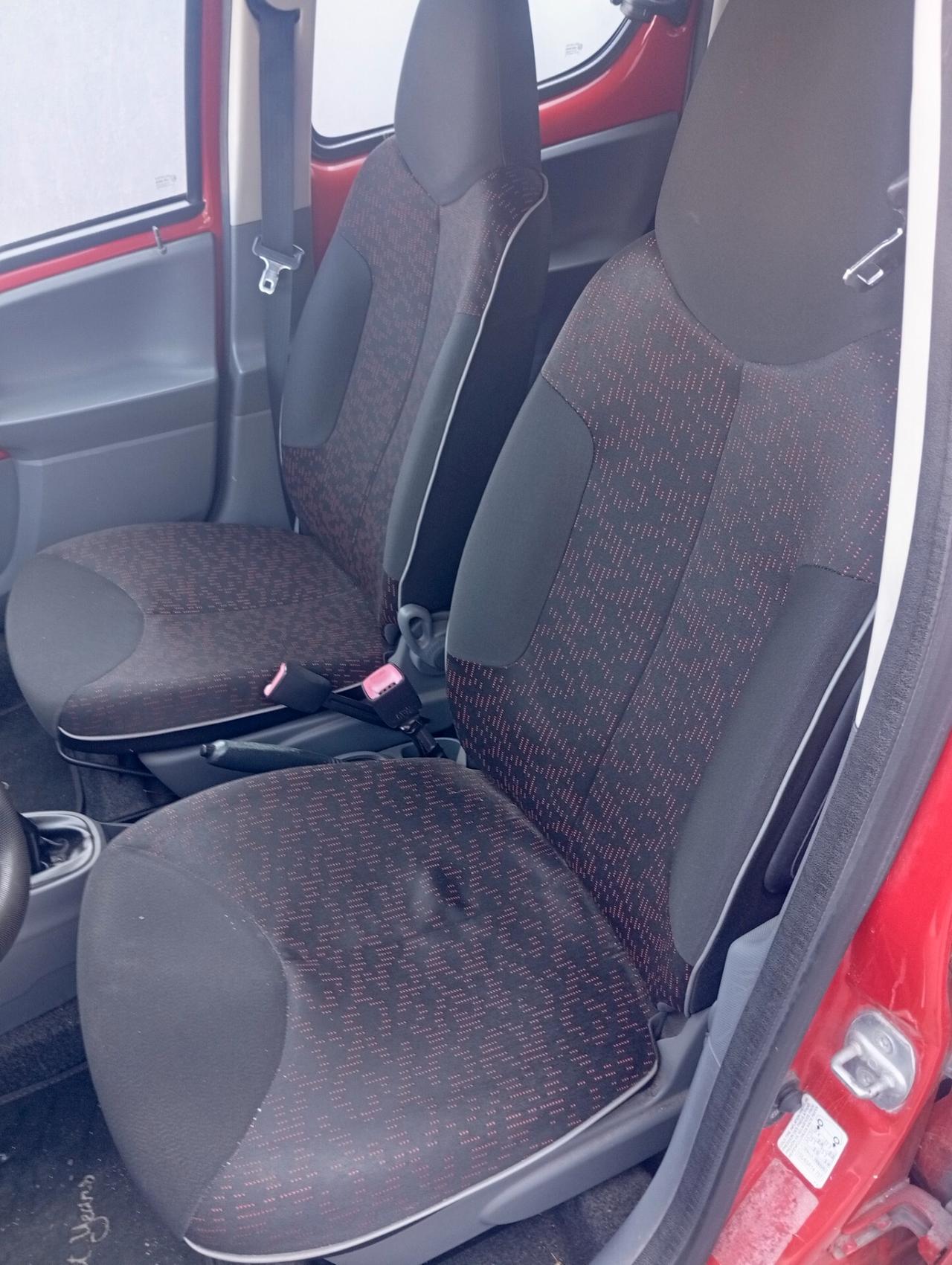 Peugeot 107 1.4 HDi 5p. Sweet Years