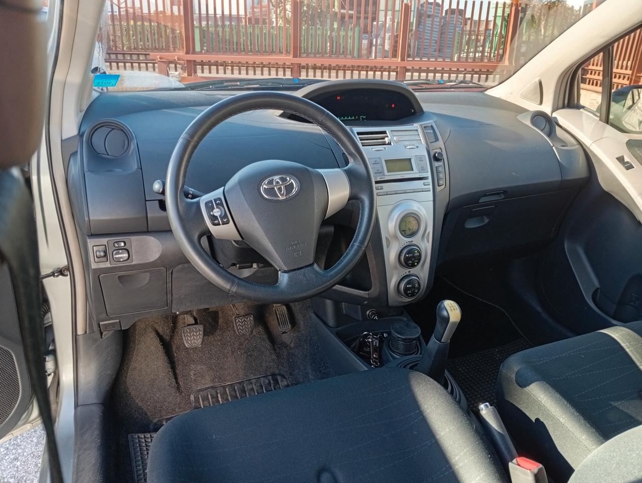 Toyota Yaris 1.3 5 porte Sol