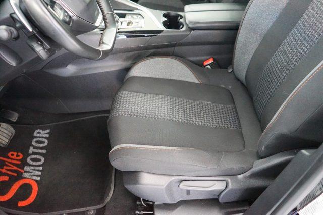 PEUGEOT 3008 BlueHDi 130 S&S EAT8 Active Business