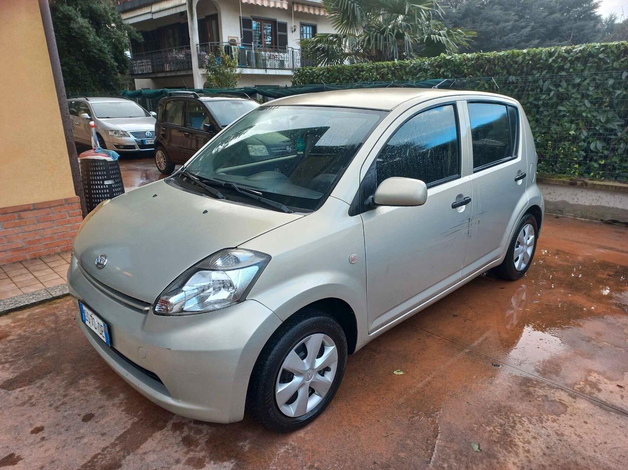 Daihatsu Sirion 1.0 Sho