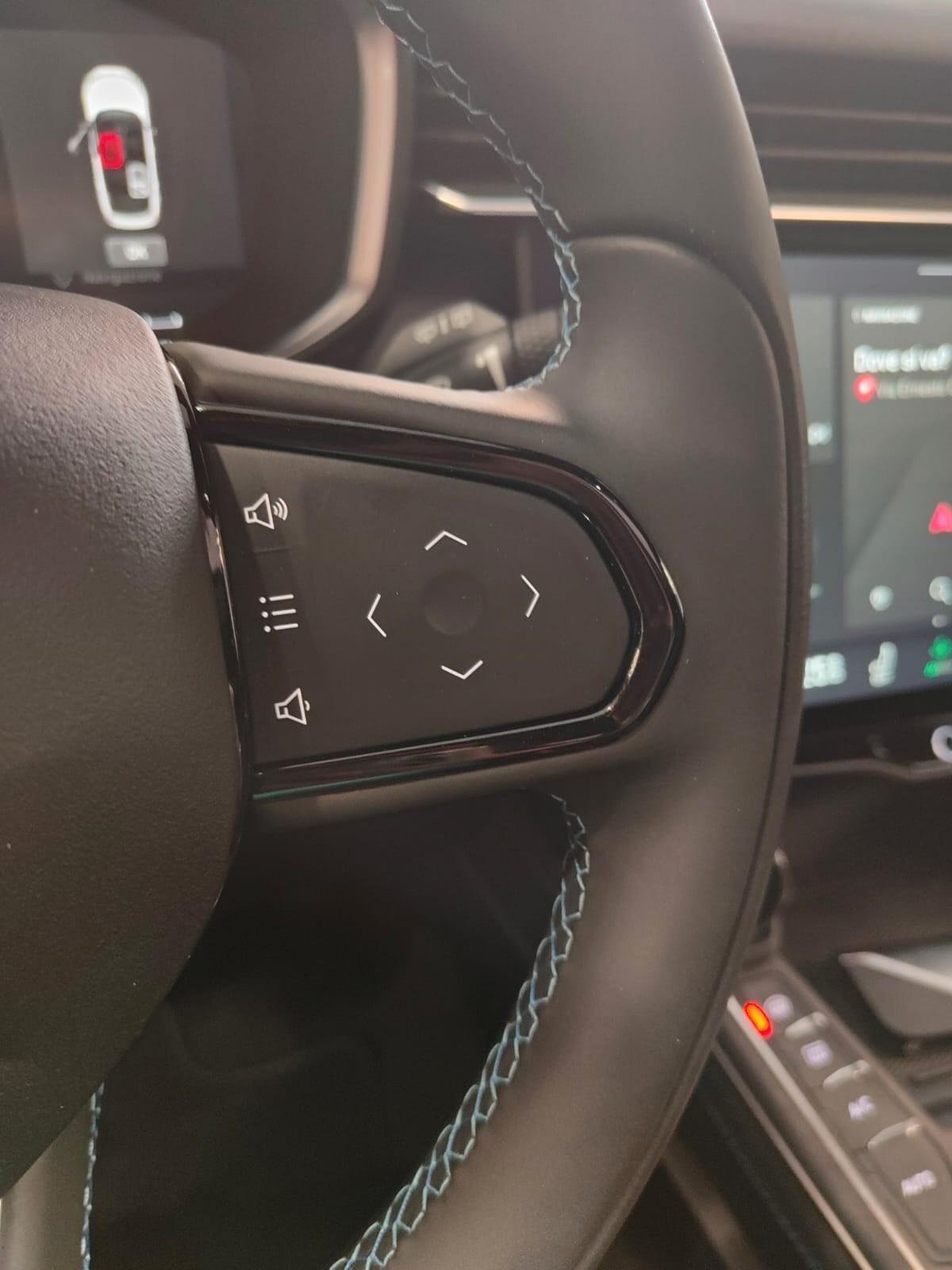 Lynk&co 01 PHEV Tetto Apribile