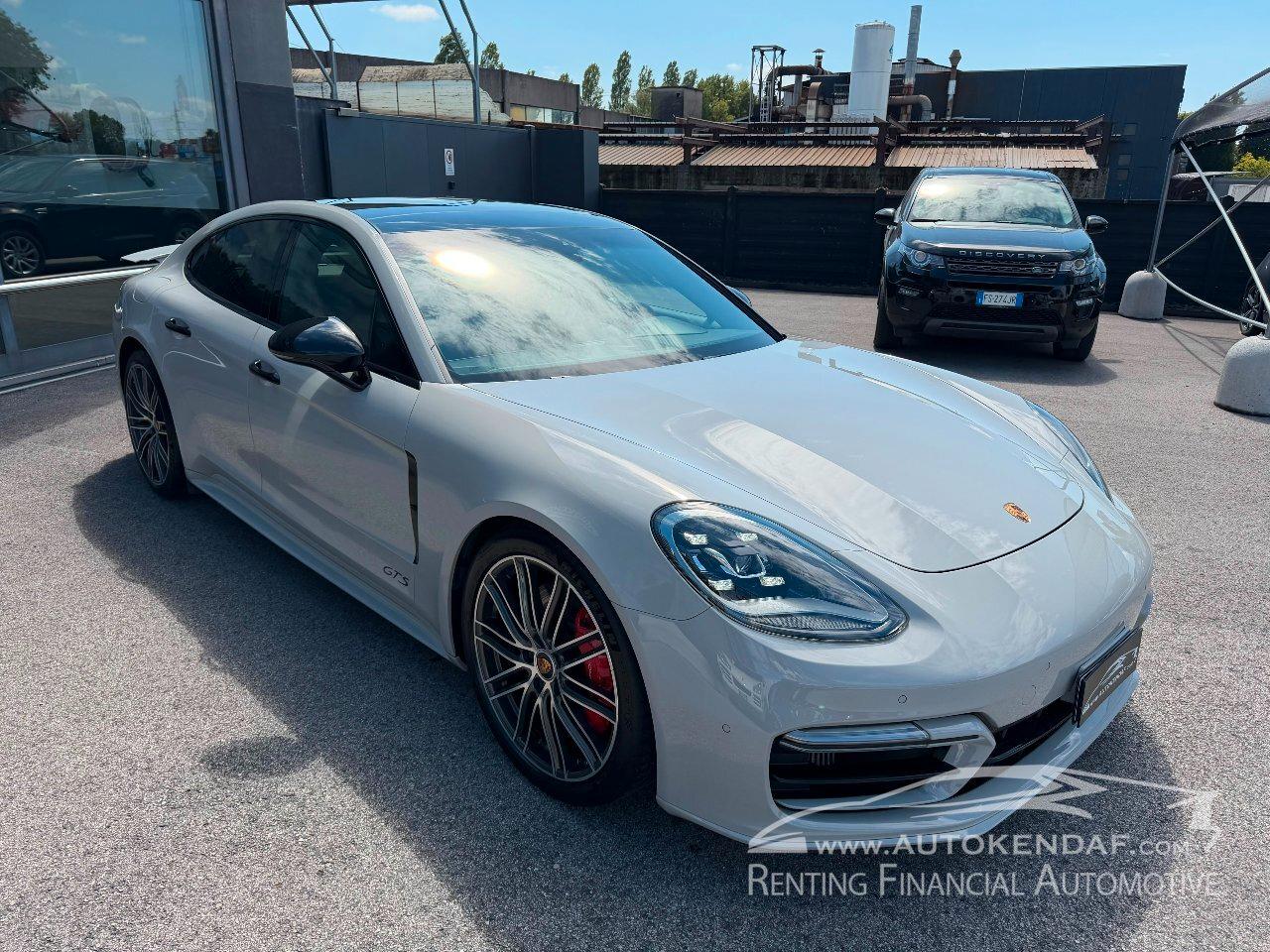 Porsche Panamera 4.0 GTS auto