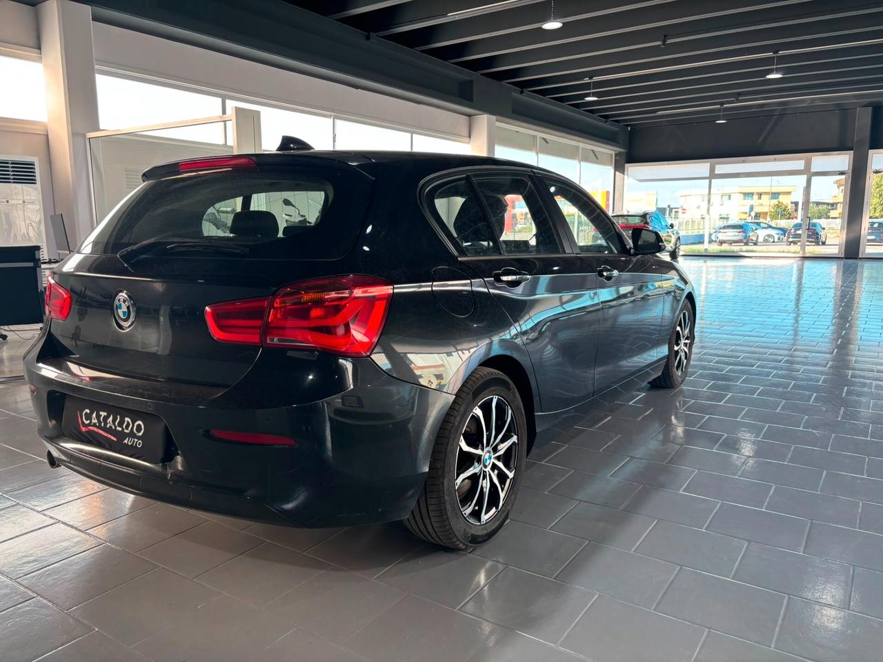 Bmw 116 116d 5p. Urban