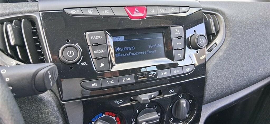 Lancia Ypsilon 5 Porte 1.0 FireFly Hybrid Silver