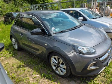 Opel Adam 1.2 70 CV anno 2016 90.000km