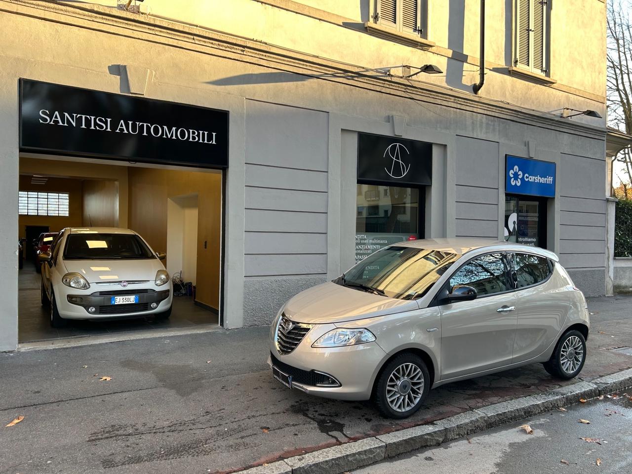 Lancia Ypsilon 1.2 69 CV 5 porte S&S Gold NEOPATENTATI | EURO 5!!!