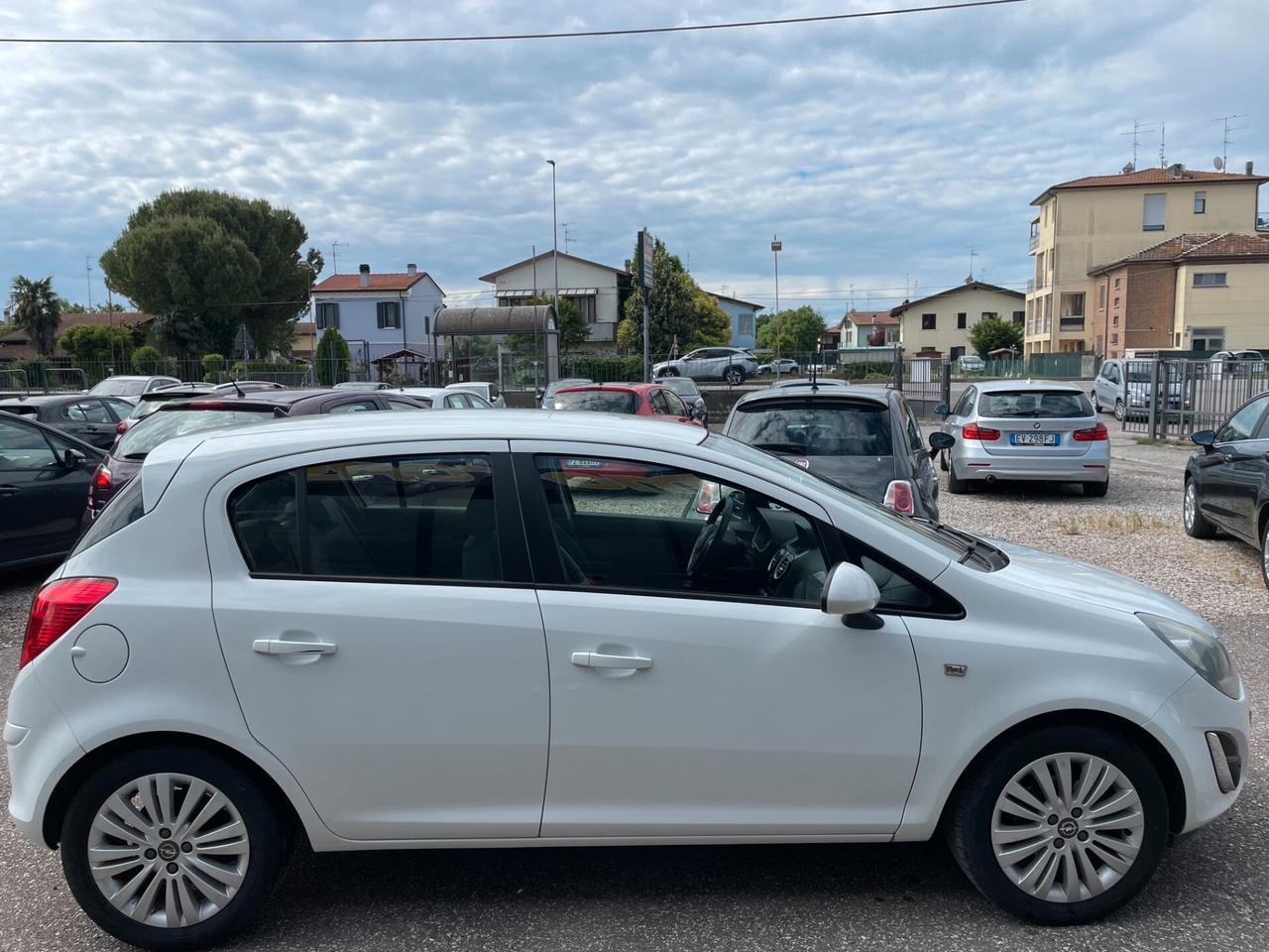 Opel Corsa 1.2 5 porte Edition IMP. METANO ANCHE NEOPATENTATI
