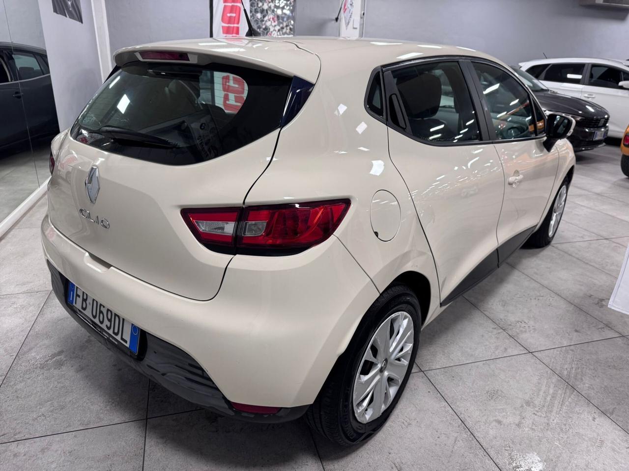 Renault Clio 1.2 75CV 5 porte Live Ok Neopatentati