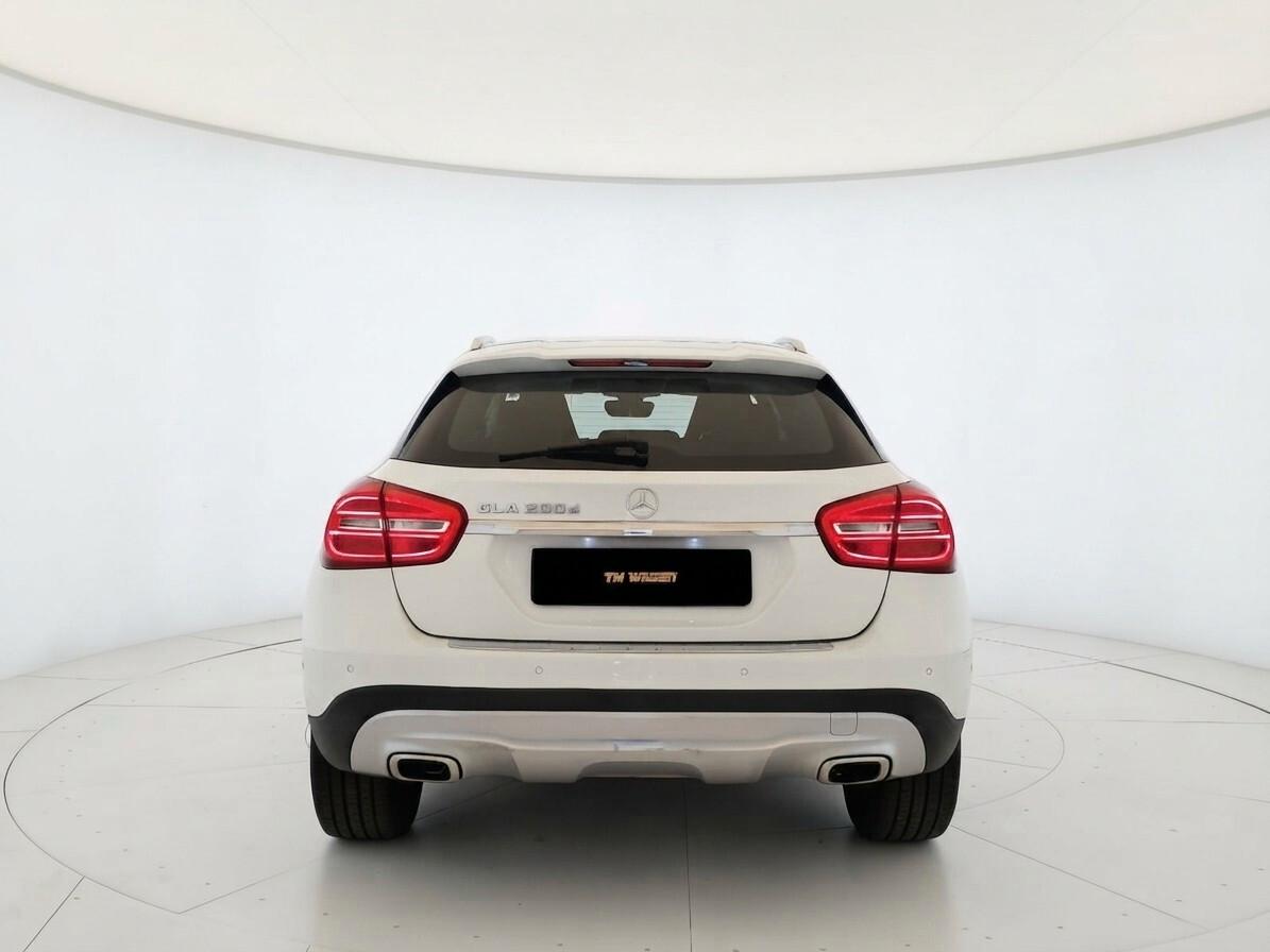Mercedes-benz GLA 200 d Automatic Sport - NEOPATENTATI