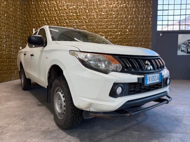 Mitsubishi L200 2.4 DI-D/154CV Double Cab Invite