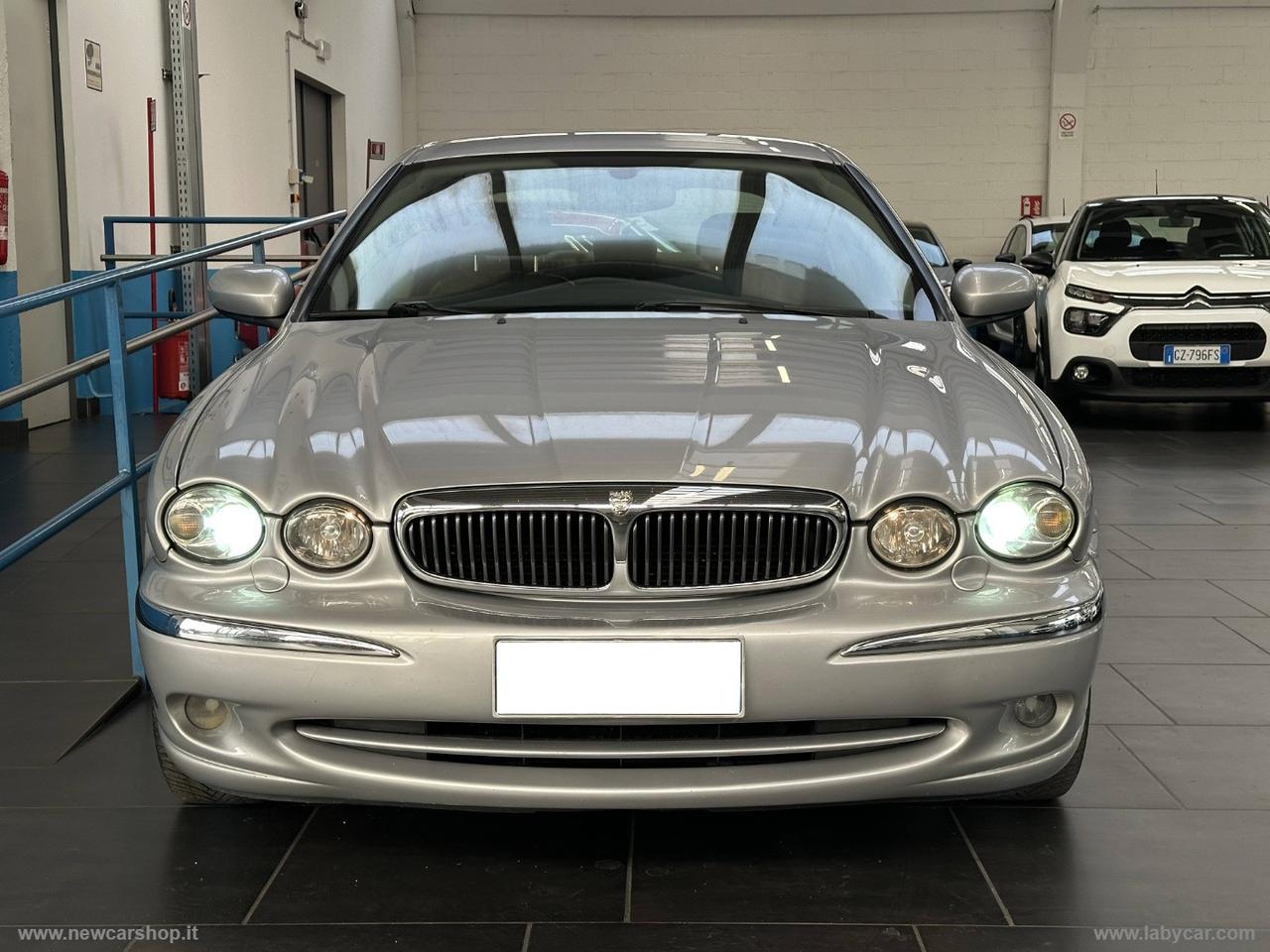 JAGUAR X-Type 2.5 V6 Executive