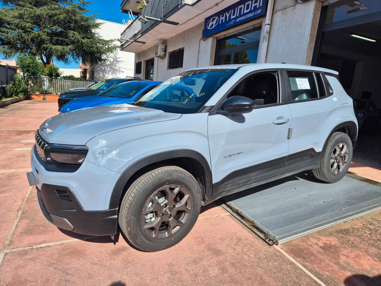 Jeep Avenger 1.2 Turbo 110 CV MHEV Longitude