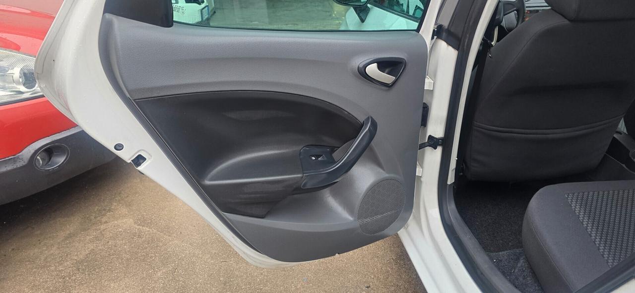 Seat Ibiza 1.2 70 CV 5p. Vendo con.passagio conpreso occasione più revisione x2 anni