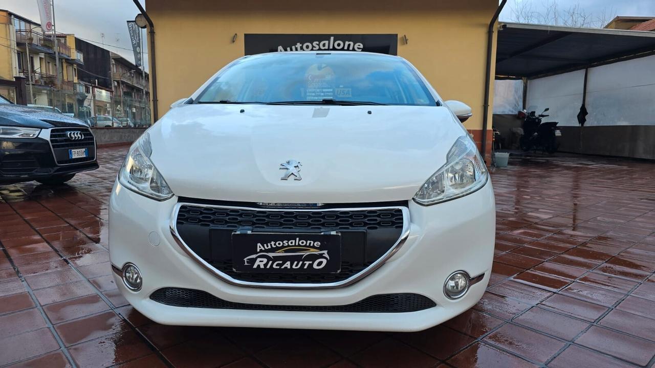 Peugeot 208 1.4 HDi 68 CV 5 porte Allure