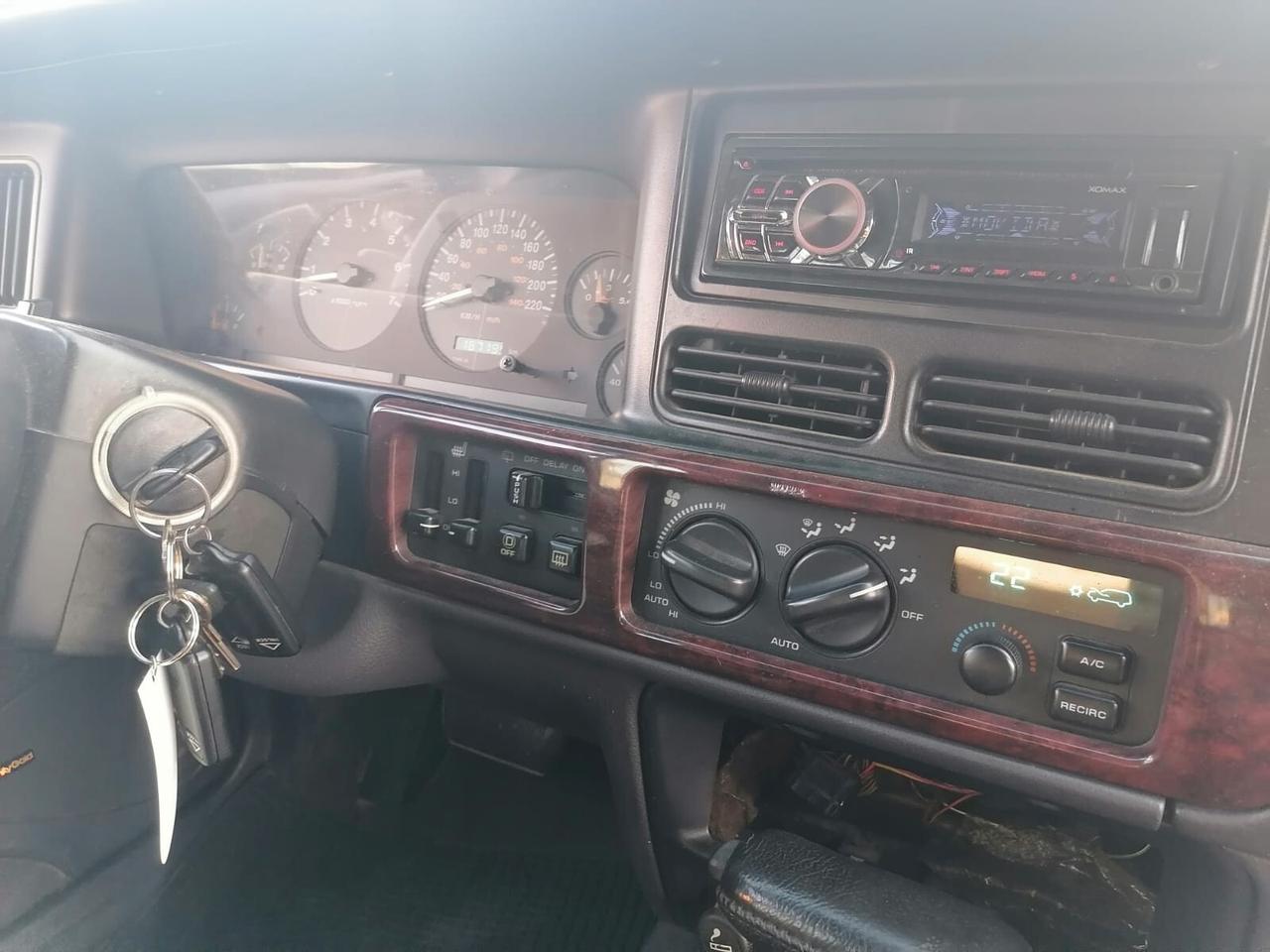 Jeep Grand Cherokee ZJ 5.2 v8 GPL