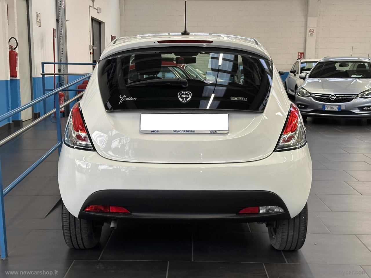 LANCIA Ypsilon 1.0 FireFly 5p.S&S Hybrid Silver NEOPATENTATI
