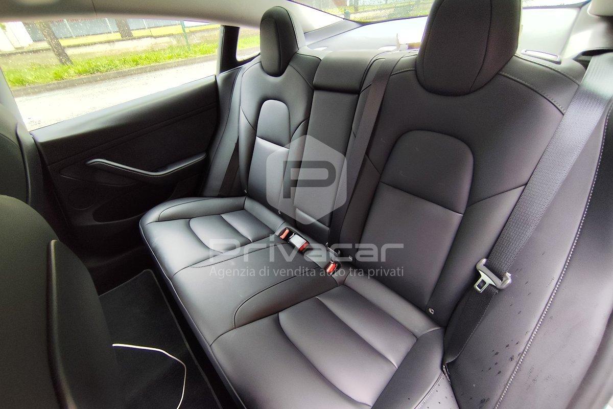 TESLA Model 3 RWD