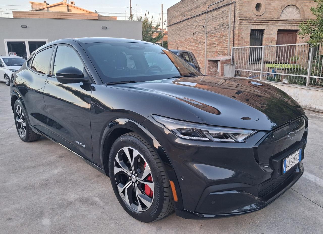 Ford Mustang Mach-E AWD Extended Range 371 CV