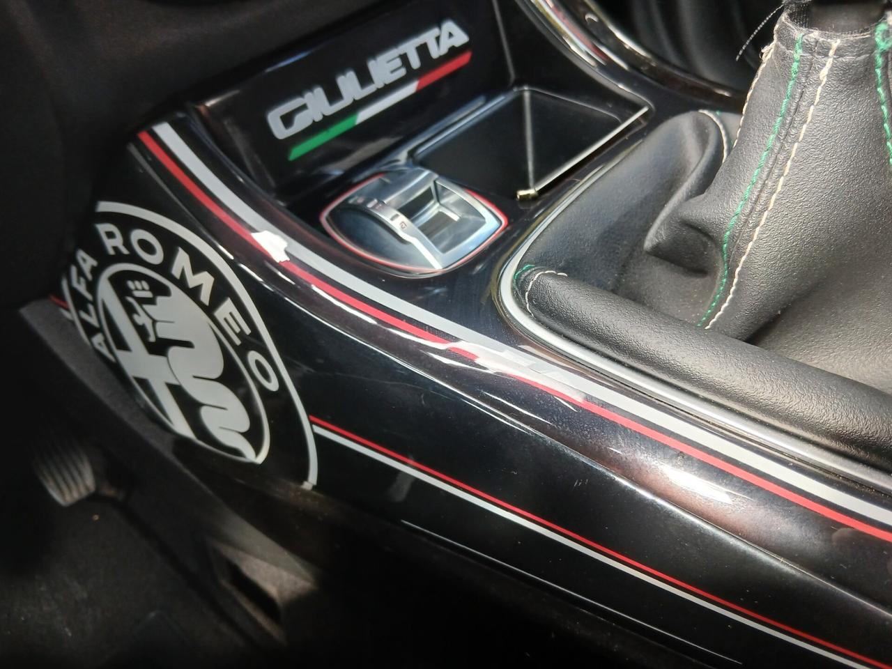Alfa Romeo Giulietta 1.6 full carbon 105 CV Exclusive sportiva
