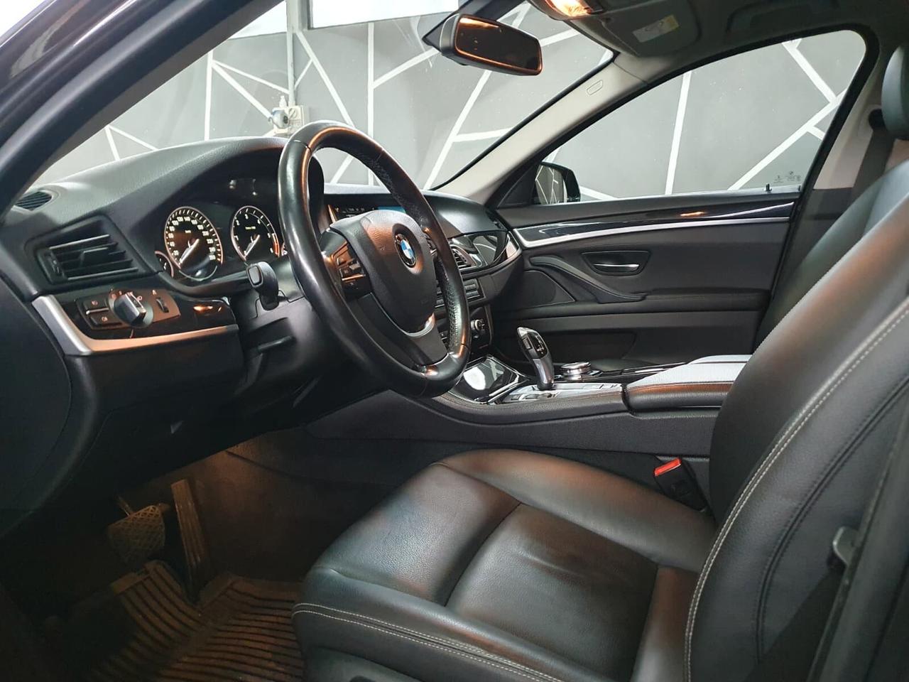 Bmw 520d xDrive Touring Luxury