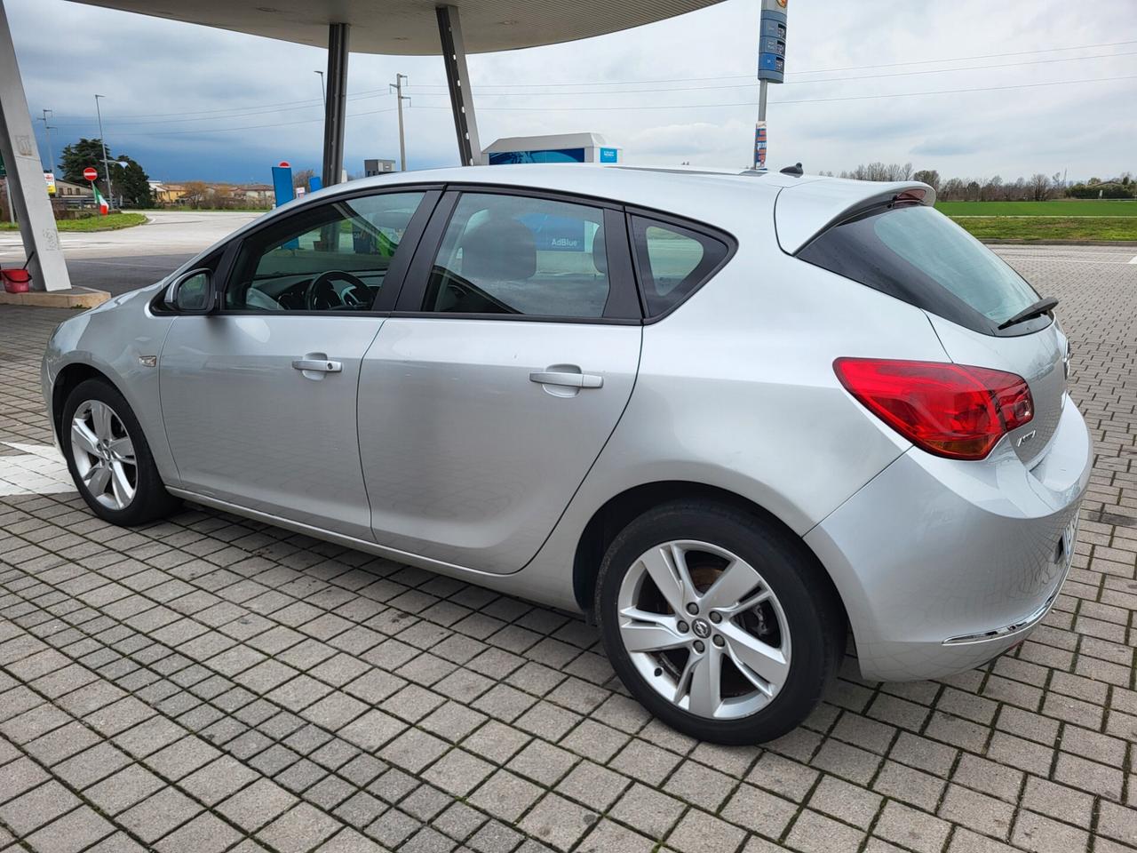 Opel Astra 1.4 100CV 5 porte Elective