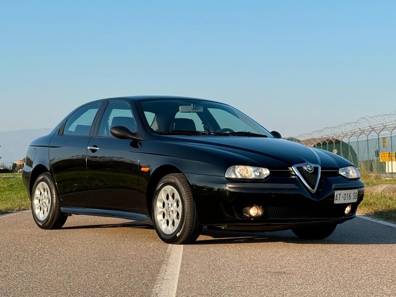 Alfa Romeo 156 2.5i V6 24V 190cv "SOLO 32000 KM-RIAR"