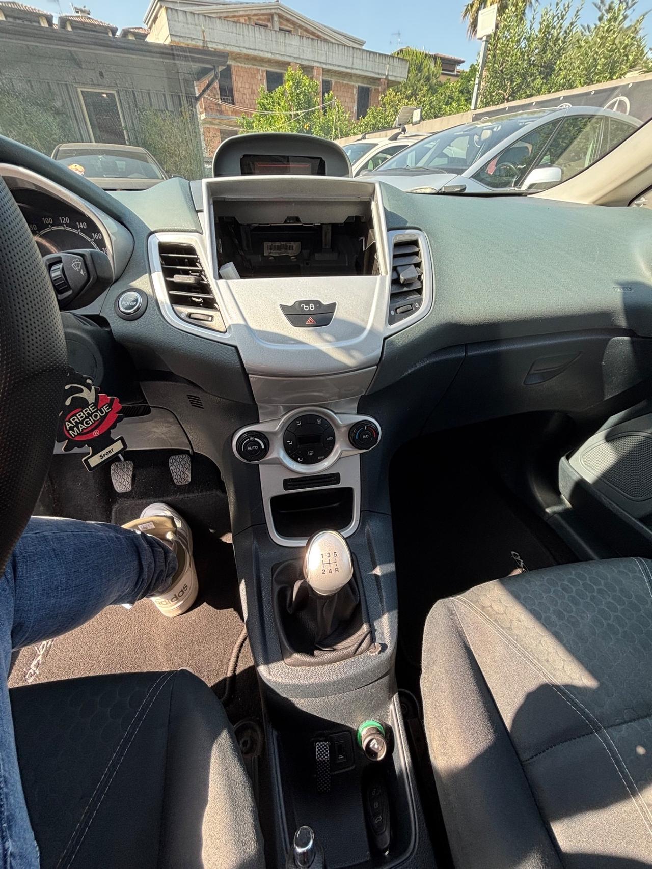 Ford Fiesta Titanium 5 porte